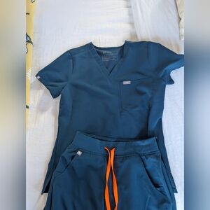 Figs Jogger Set - Coral Reef